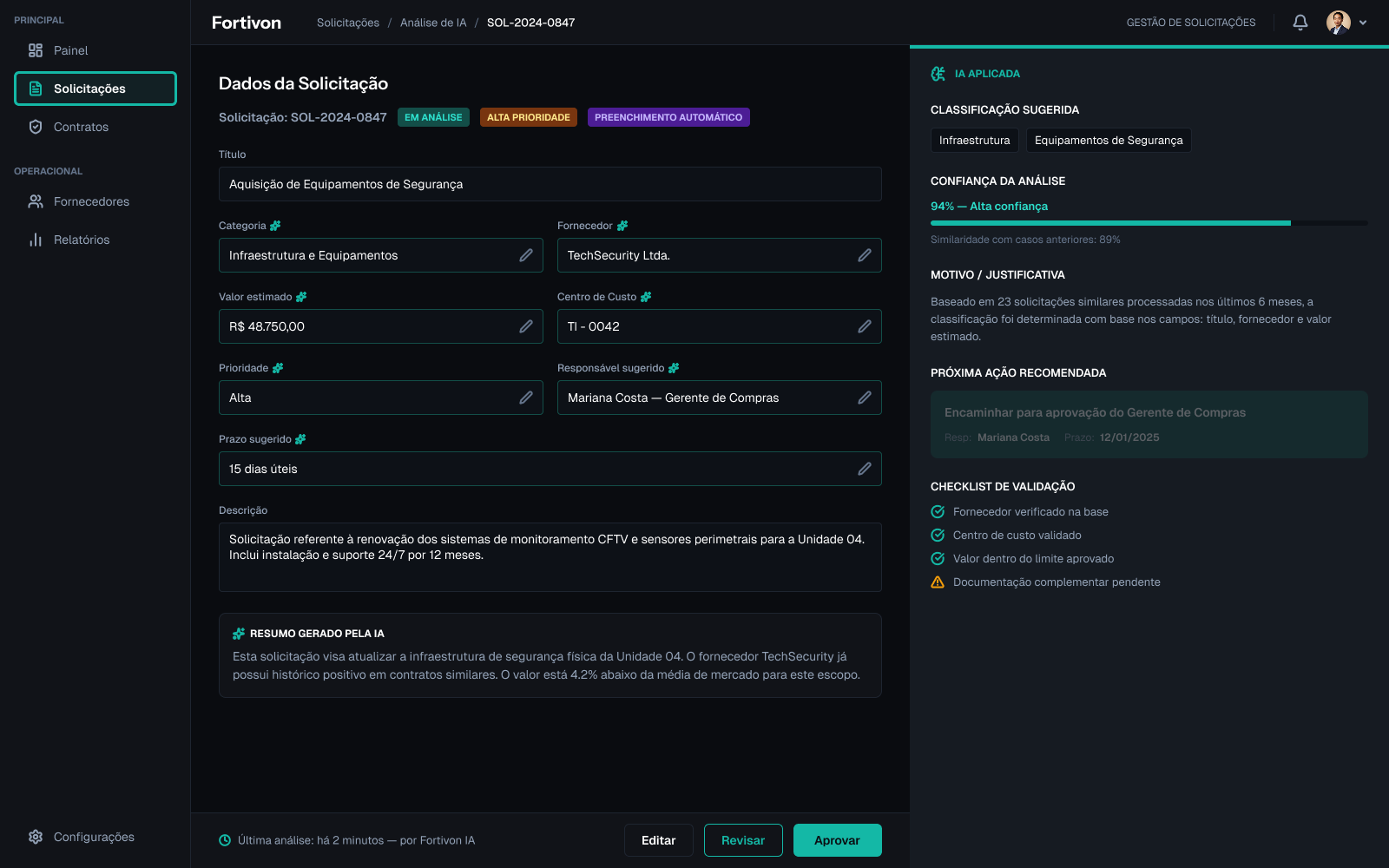 Interface demonstrativa mostrando uma solicitação classificada e analisada pela IA dentro do sistema, com aprovação, revisão e edição sob controle humano.